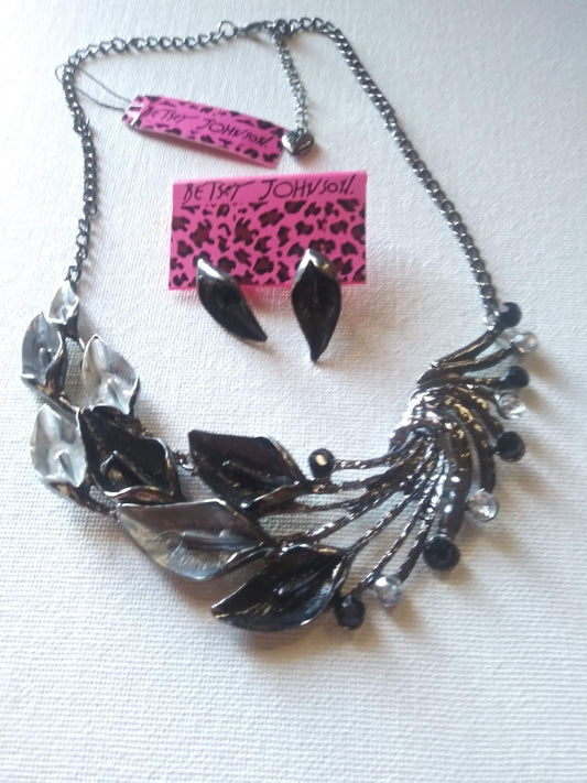 Betsey Johnson Gunmetal Calla Lily Statement Necklace & Earring Set
