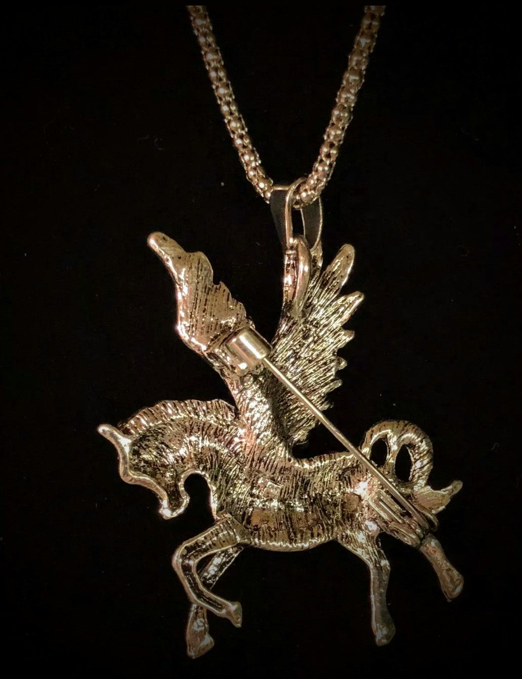 BETSEY
JOHNSON BEAUTIFUL BLACK and SILVER PEGASUS 
PENDANT/BROACH